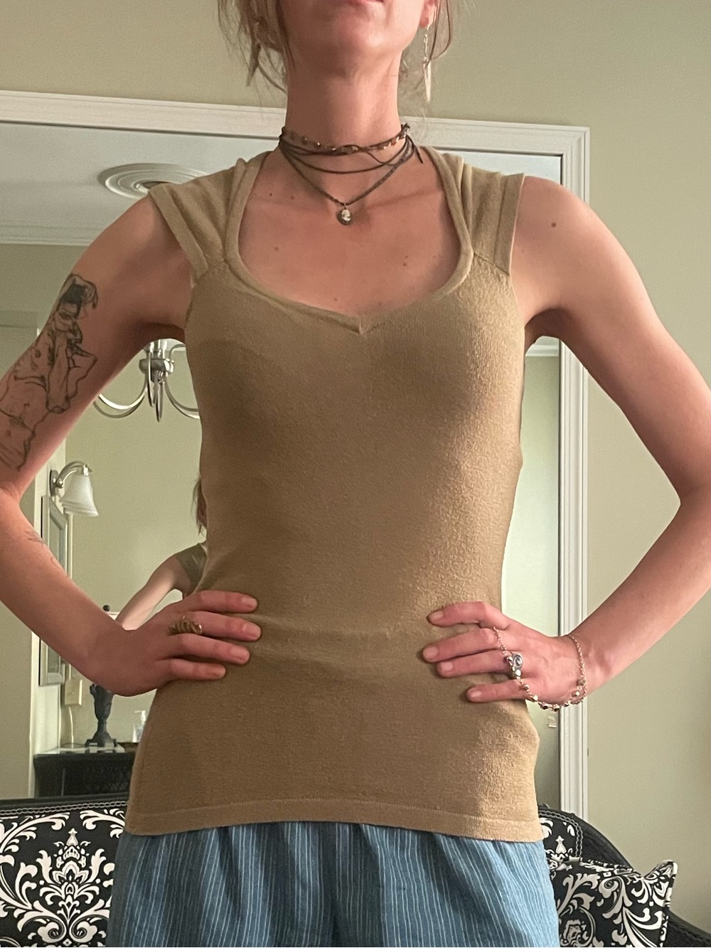 Vintage Gold Ribbed Tank Top - Picture 5 of 9